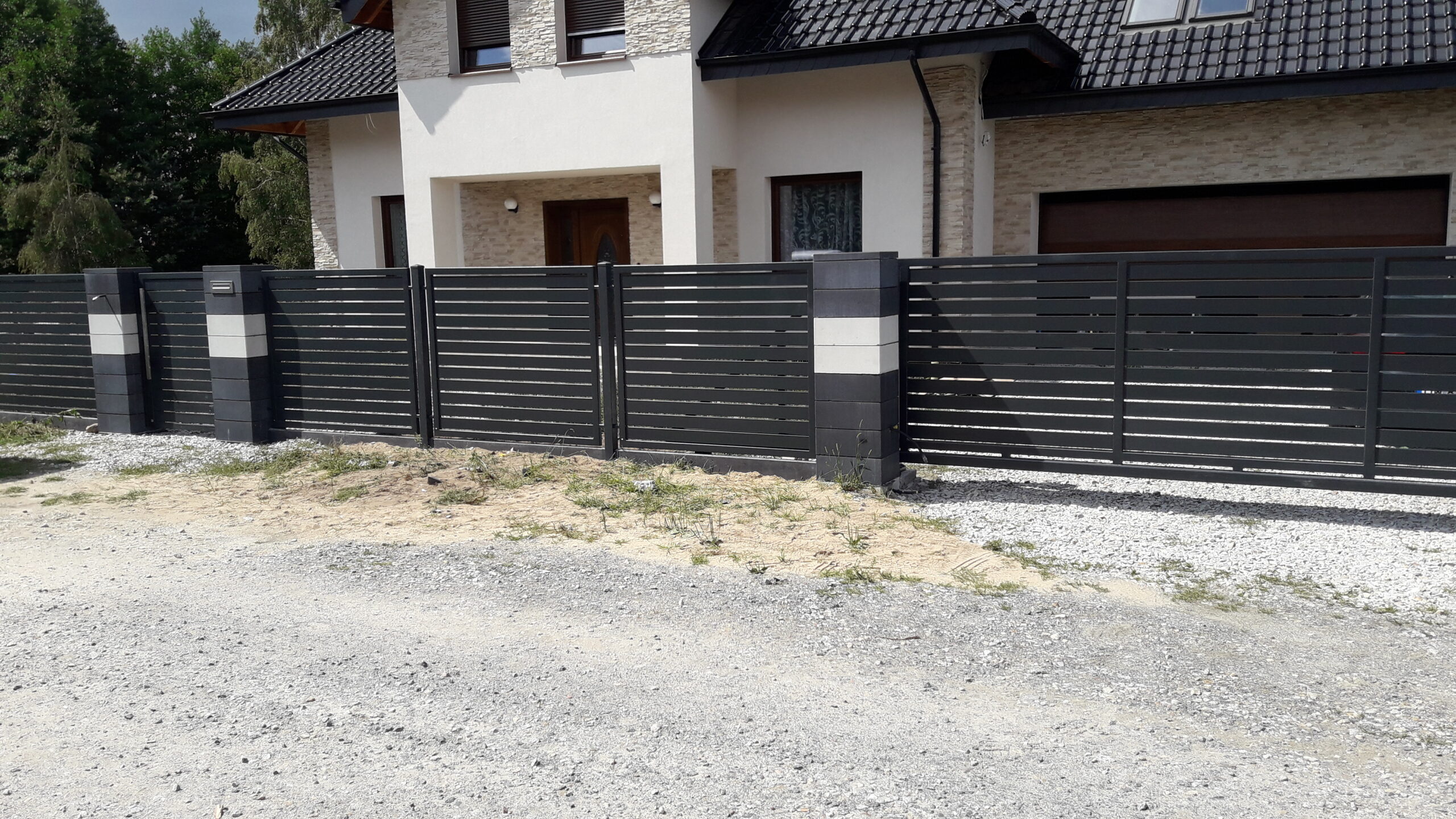 ogrodzenie poziome z brama